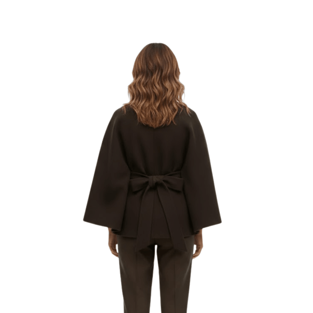 Sofía | Capa Estructurada con Cinturón y Cuello Alto para Mujer - Noa Lagos